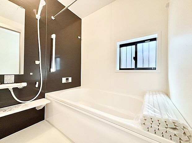 落ち着いた雰囲気でゆっくり寛げるバスルーム