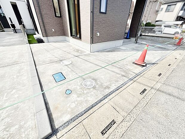 目の前が駐車場だと、雨の日も、大量にお買い物をした時も便利ですよね