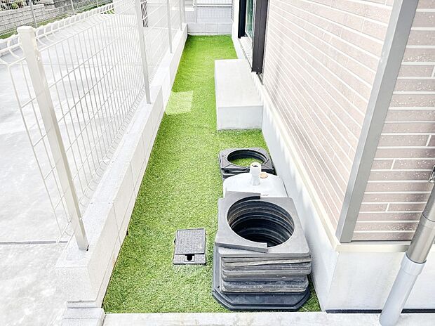 ちょっとしたスペースを設けることによって敷地にゆとりが生まれます