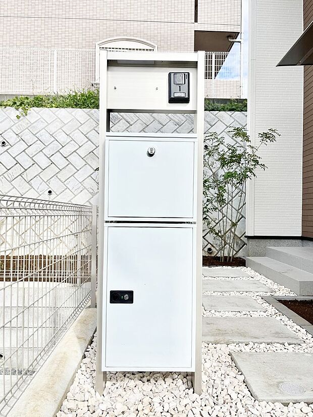 表札・インターホン・ポストをひとつに集約