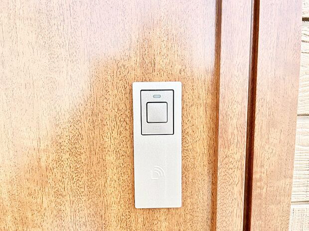 スマートに開錠できる電子キー  