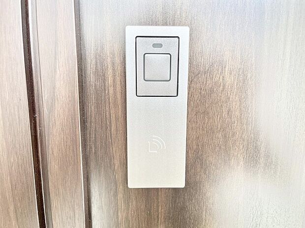 スマートに開錠できる電子キー！