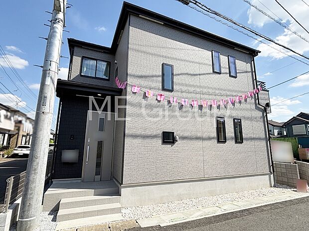 溢れる陽光でご家族の笑顔も輝く