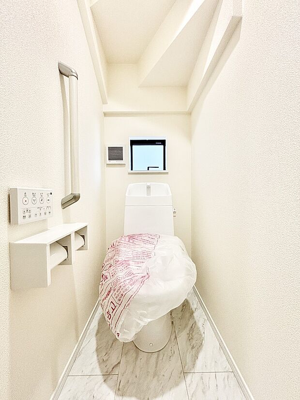 トイレは温水洗浄機能付き