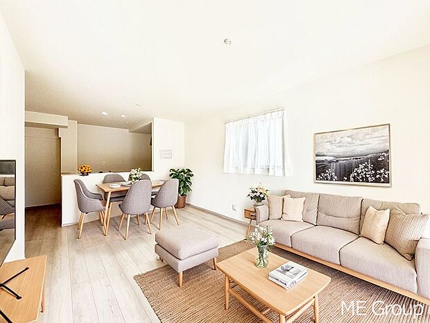 落ち着いた雰囲気のＬＤＫは家族みんなの快適空間※家具はCGです