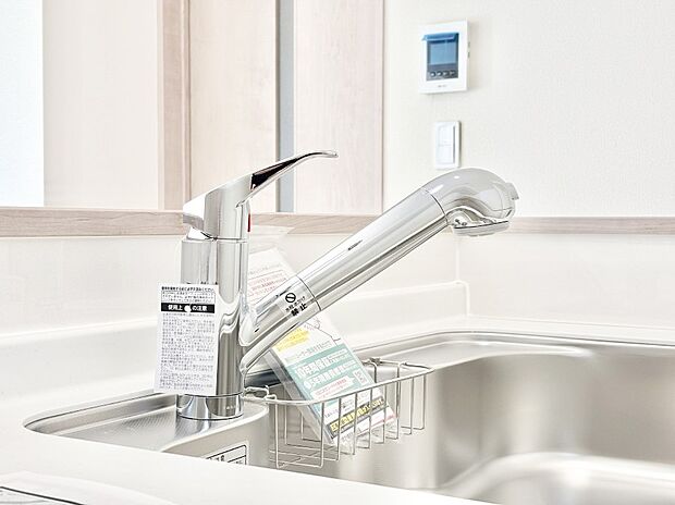 いつでも清潔なおいしいお水を。一つの水栓で水道水と浄水を使い分け。