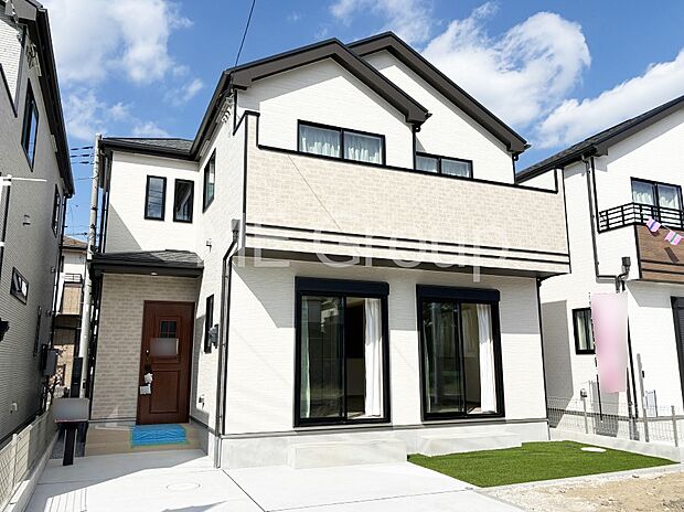 溢れる陽光でご家族の笑顔も輝く