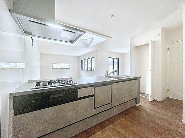 毎日使うキッチンだから、使いやすさ＆お手入れのしやすさにこだわりました。 