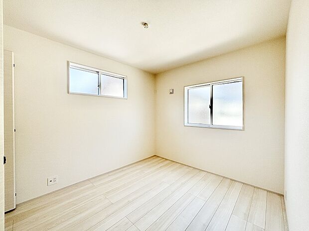 2面採光なので、明るく風通しも良く心地良い生活が送れます。