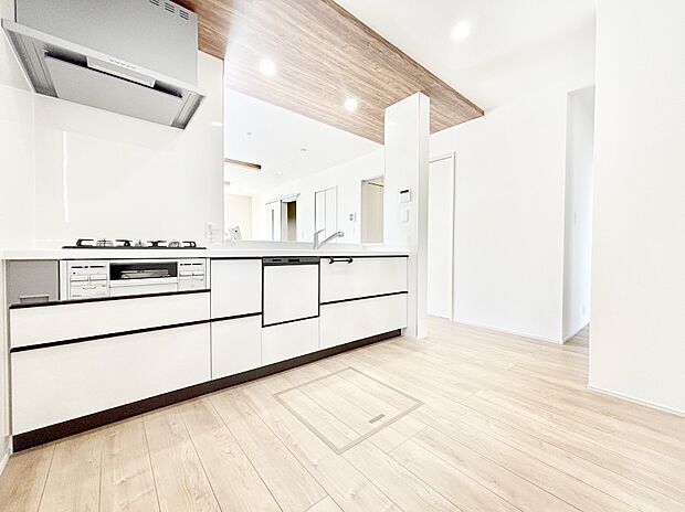 ゆとりあるキッチンではご家族と楽しくお料理ができます。