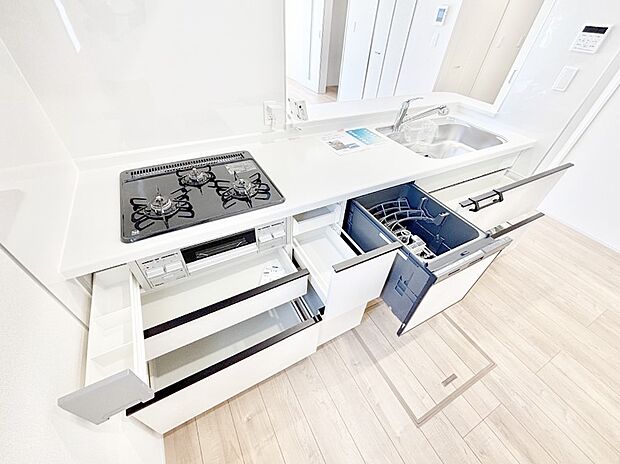 使いやすさを優先したスライド式収納タイプ!