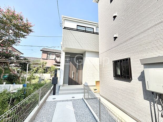 たっぷりの陽光と心地よい風が舞い込む住まい