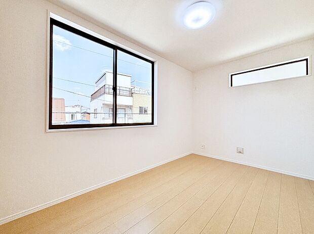 2面採光なので、明るく風通しも良く心地良い生活が送れます。