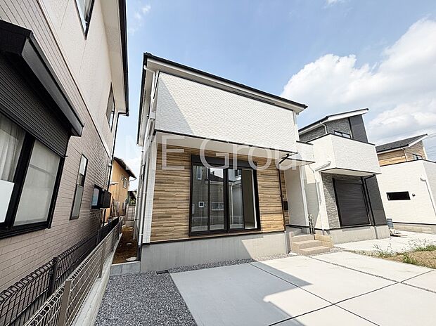 溢れる陽光でご家族の笑顔も輝く