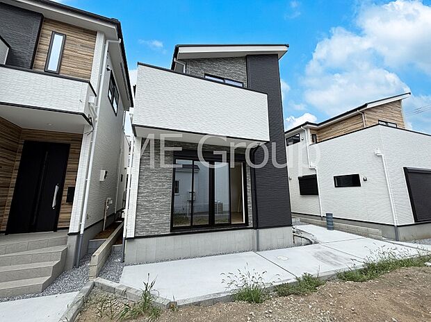 溢れる陽光でご家族の笑顔も輝く