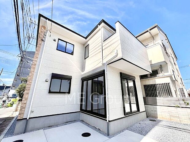 たっぷりの陽光と心地よい風が舞い込む住まい 