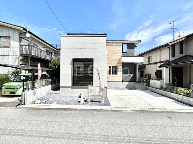 溢れる陽光でご家族の笑顔も輝く