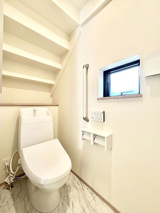 トイレは1階と2階それぞれに配置されていてとても便利です。 