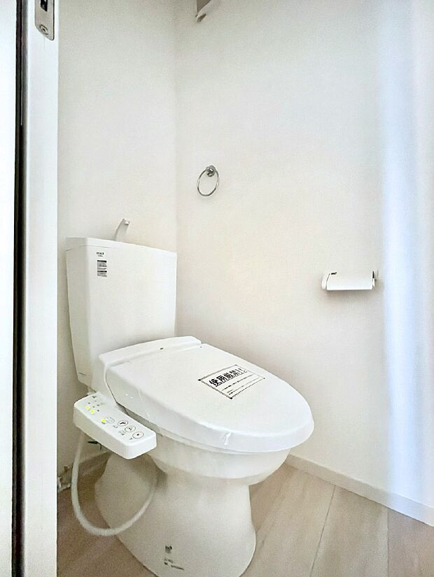 トイレは温水洗浄機能付き