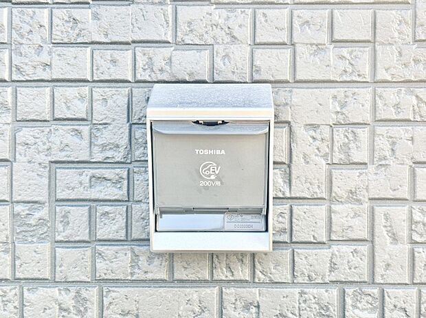 電気自動車の充電に!EVコンセント付き