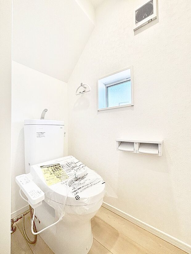 トイレは安心の2箇所!朝のバタバタも一安心です。