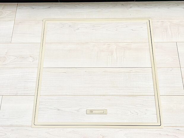 床下収納付き!日用品・非常用品の収納にも大活躍。