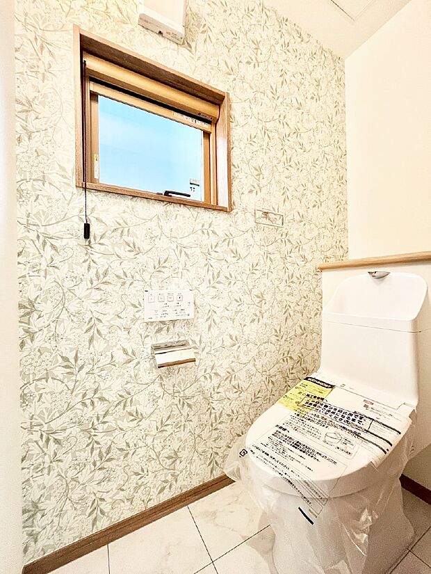 トイレは安心の2箇所！朝のバタバタも一安心です。 