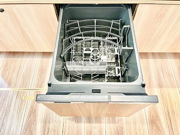 面倒なお片づけは食洗機にお任せ！家事の負担が減って、時間にも気持ちにもゆとりができます。