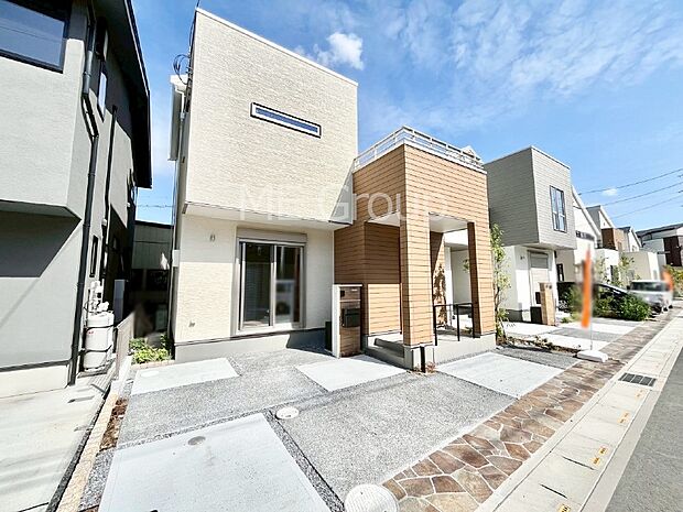 上質感あふれる外観デザイン。魅力の住まいを実現。 