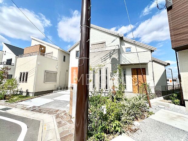 溢れる陽光でご家族の笑顔も輝く