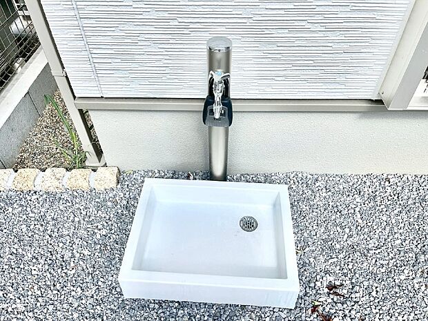 ガーデニングやお掃除に便利な外水栓