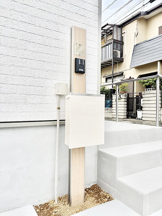 表札・インターホン・ポストをひとつに集約