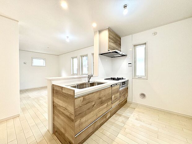 ゆとりあるキッチンではご家族と楽しくお料理ができます。