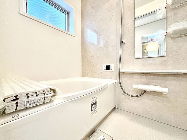 落ち着いた雰囲気でゆっくりお寛ぎいただけるバスルーム