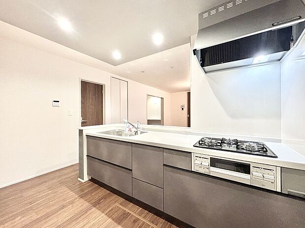 ゆとりあるキッチンではご家族と楽しくお料理ができます。