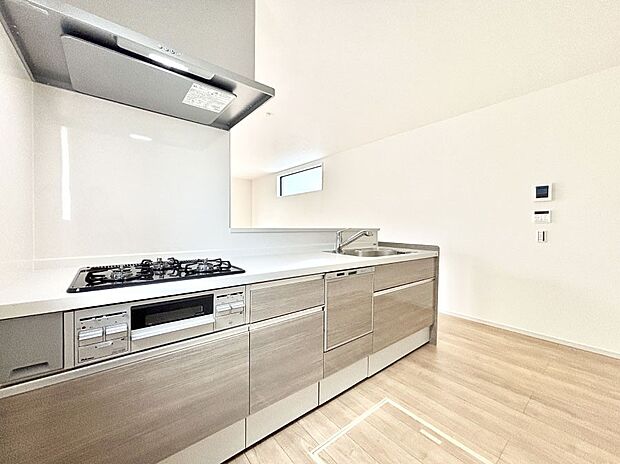 料理をしながらでもご家族との会話を楽しめる対面キッチン