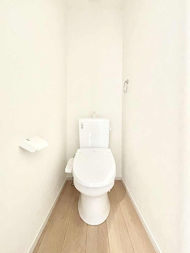 トイレは1階と2階それぞれに配置されていてとても便利です。 