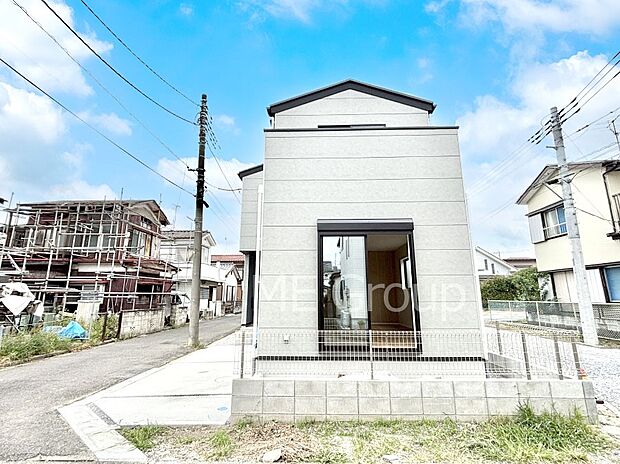 洗練された外観、上質な住空間が広がる室内は永く安心して過ごせる住居です。 