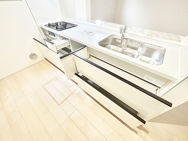 使いやすさを優先したスライド式収納タイプ!