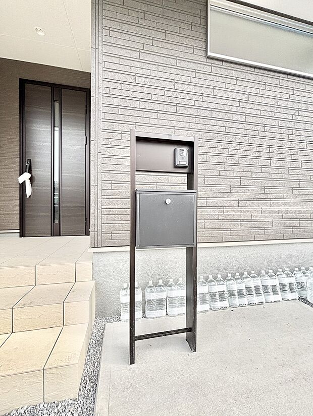 表札・インターホン・ポストをひとつに集約