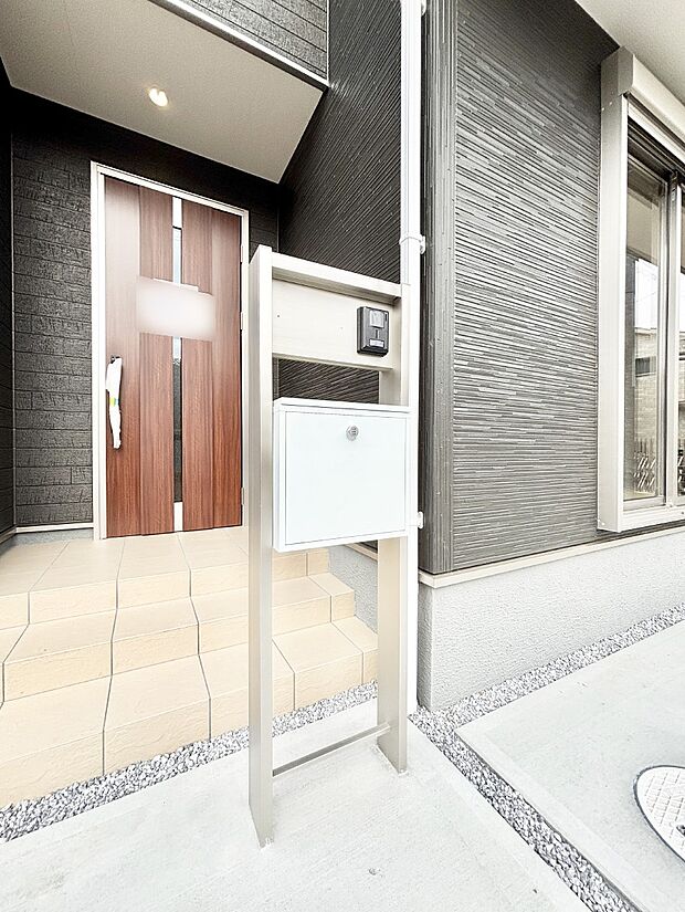 表札・インターホン・ポストをひとつに集約