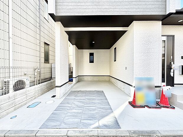 ビルトインタイプは大切なお車を傷や汚れから守ることができます。