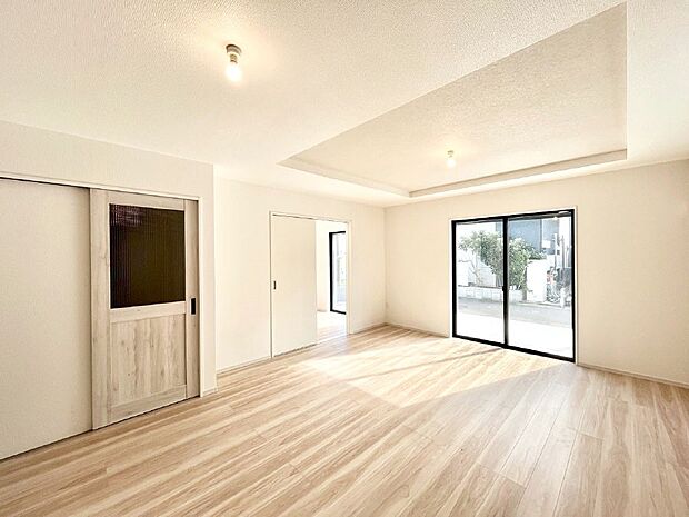 落ち着いた雰囲気のLDKは家族みんなの快適空間