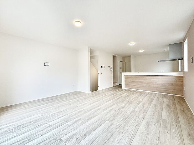 ご家族とのコミュニケーションが深まるリビングイン階段を採用。