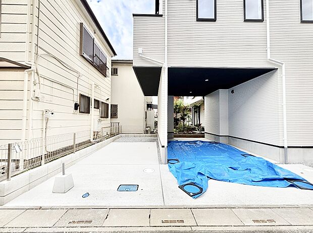 並列2台駐車可能なゆとりのカースペース