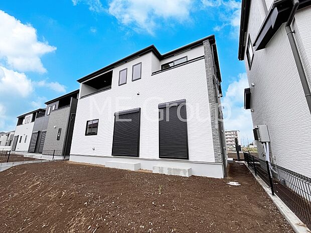 溢れる陽光でご家族の笑顔も輝く