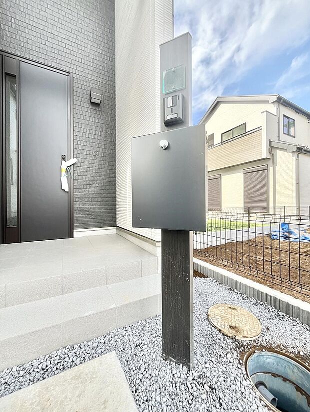 表札・インターホン・ポストをひとつに集約