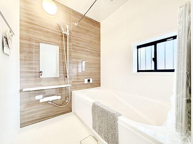 1日の疲れをリフレッシュ！落ち着いた雰囲気でゆっくりお寛ぎいただけるバスルーム