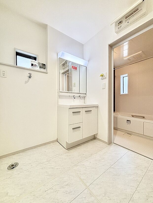 身支度もスムーズにおこなえる脱衣場