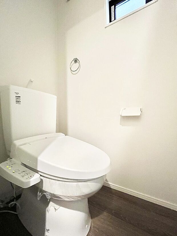 トイレは温水洗浄機能付き  